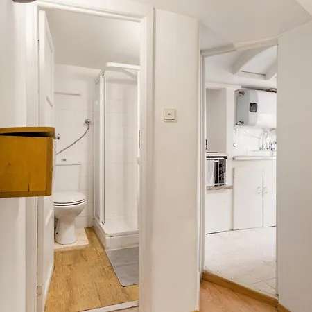 Cozy Loft In Historic Chiado Lisbona