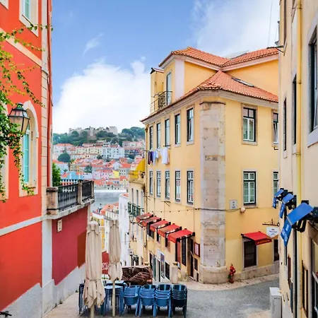 Chiado Cozy Loft Lisbon