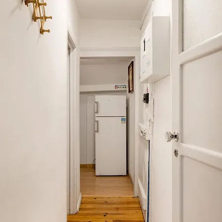 Cozy Loft In Historic Chiado 아파트