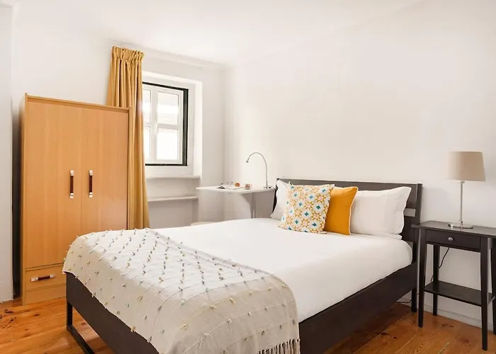 Cozy Loft In Historic Chiado Appartement