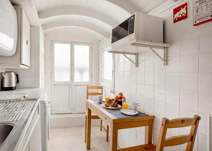 Apartment Cozy Loft In Historic Chiado Lisbon