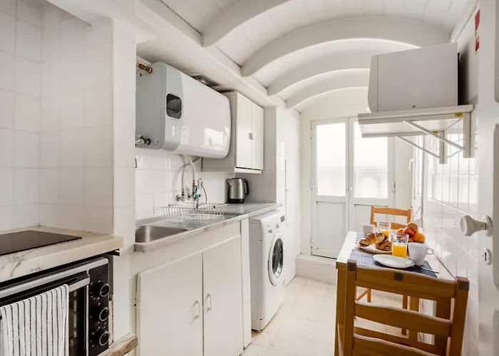 Cozy Loft In Historic Chiado * Lissabon