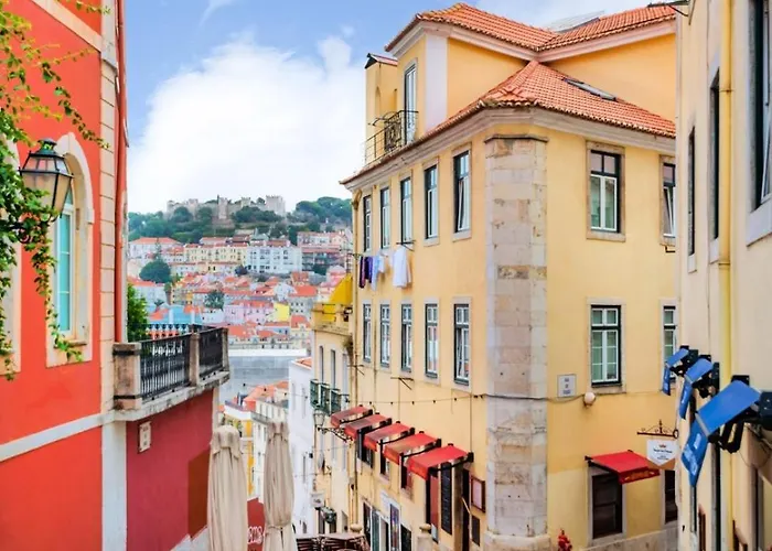 Cozy Loft In Historic Chiado